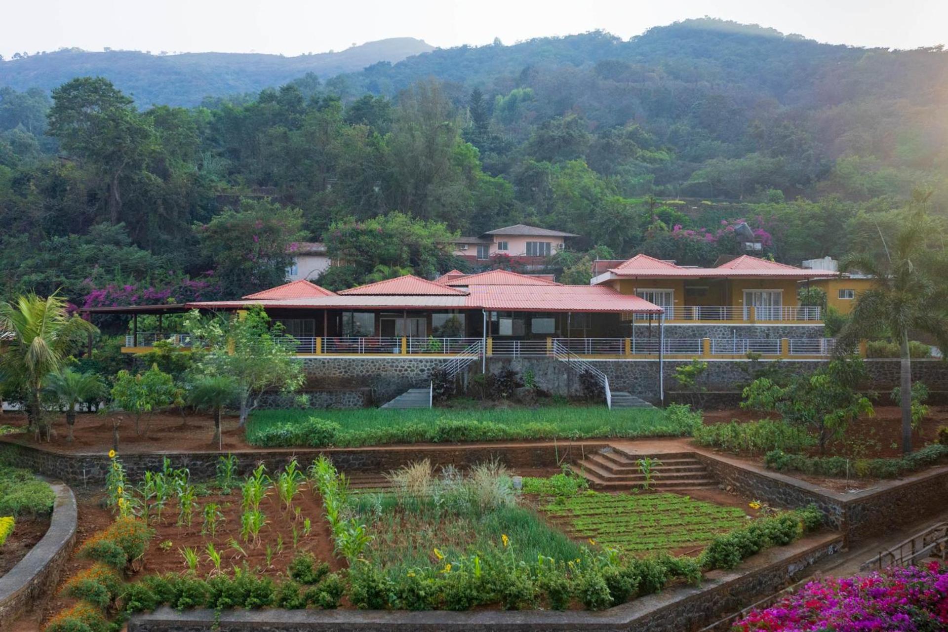 Ekam Lake House: Mountain Views & Wellness Retreat Pune Exterior photo